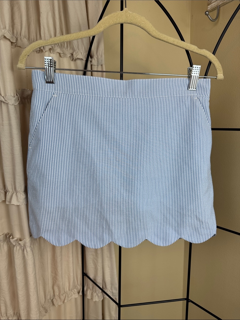 Vineyard Vines Light Blue & White Seersucker Scalloped Hem Skort Girl's M EUC